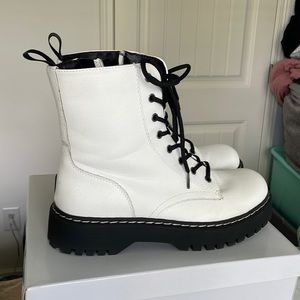 White combat boots- Dr. Martens look alike
